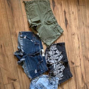 Shorts lot!!! Can separate if needed🙌🏼☀️